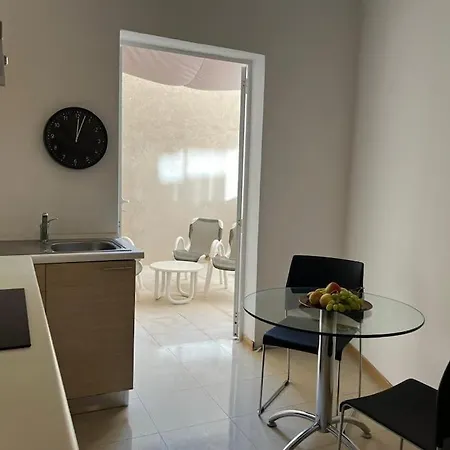 Seaside & Apartment *